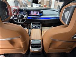 بي ام دبليو الفئة 7